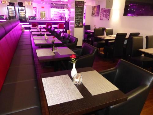 餐廳, Aparthotel C'est la vie in 薩爾路易斯