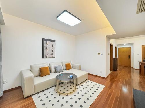 Tyms 2BR 2BA Apt Gubei CBD Near Takashimaya, Šanghaj