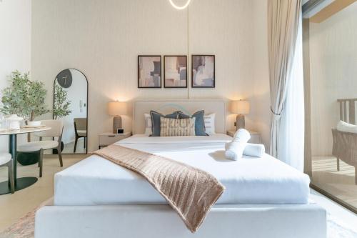 Community Views Studio Near Nad Al Sheba Gardens with Balcony, MAG 980, Mohammad Bin Rashid by Deluxe Holiday Homes, Dubai (foto 8)