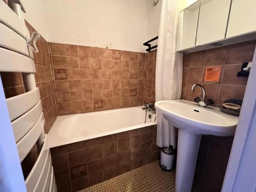 Résidence La Piscine - Résidence proche du centre de Villard de Lans, à proximité du parc de luge de la Colline des Bains MAE-4144 Résidence La Piscine - Résidence proche du centre de Villard de Lans, à proximité du parc de luge de la Colline des Bains MAE-4144