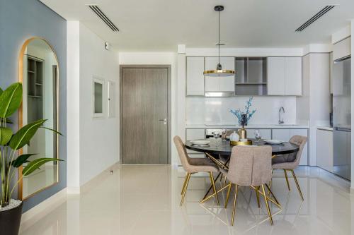 Silkhaus Tower with Private Beach in Exclusive Location - image 2