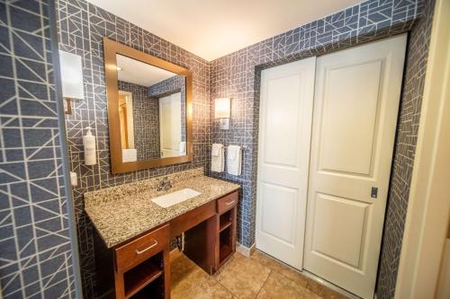 2 bedrooms, 4 beds