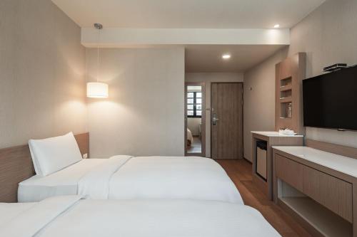 Kindness Hotel - Kaohsiung Main Station in Kaohsiung