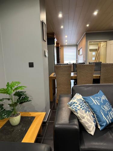 THE120 work or holiday home in Comines-Warneton