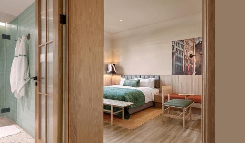 1 queen bed