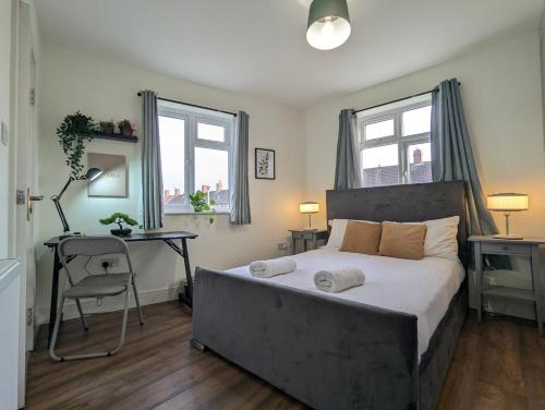 5 Ensuite Bedroom House Near Centre Free Parking