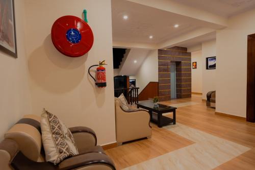 Hotel Ever - image 4