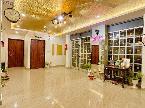 Vintage-Inspired with Picture-Perfect Charm- TFFSTAYS - Lucknow