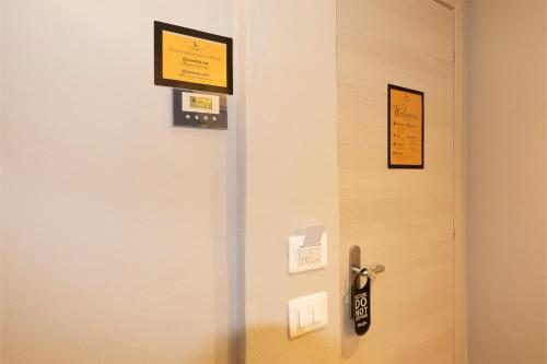 Standard Double or Twin Room image 10