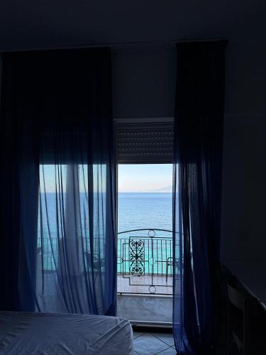 麗城特萊瑞酒店 (Hotel Belvedere e Tre Re) in 卡普利