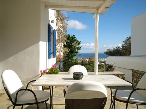 Casa Marvina in Tzanes