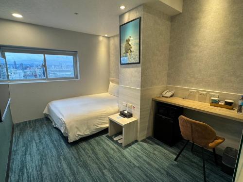 room detail thumbnail 0