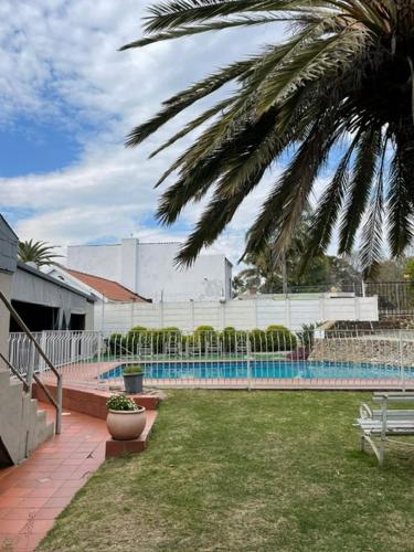 Zinzanathi Guest house in Ladysmith