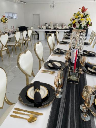 Zinzanathi Guest house in Ladysmith