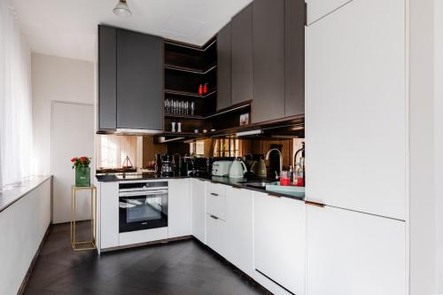 JOKER! Off Oxford St! 3Bed 3Bath LuXXe Hideaway for Stylish Families and Couples, London (photo 5)