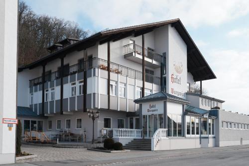 . Hotel Burgwirt