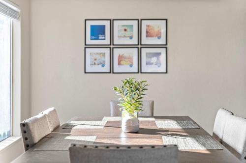 Peaceful and Quiet 4 Br house with Garage thumb 2
