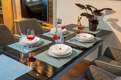 Spacious Apartment near Roche and Tinguely - Special ROGER F RABBIT 2 Apartment, Basel, up to 6 guests, Basel (Foto 11)