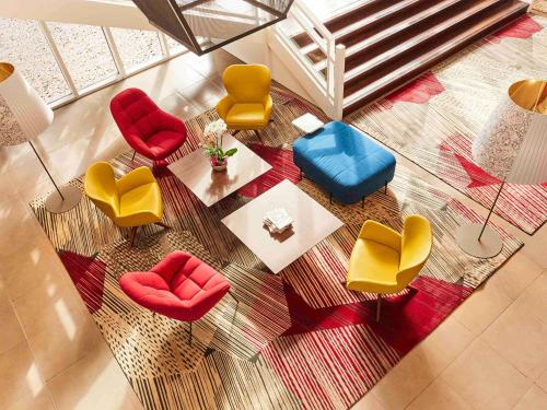 654973831 Cabot Bordeaux MGallery Collection