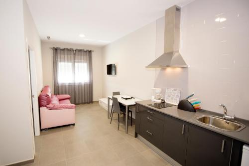 ห้องครัว, Apartamentos Turisticos La Boutique del Mar in ฟวนเต เดล กาโย บีช