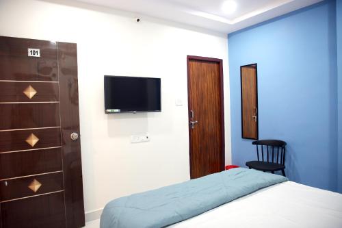 room detail thumbnail 1