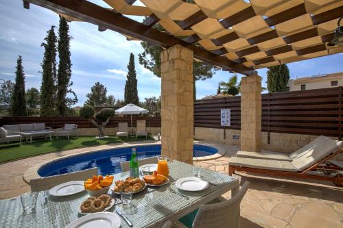 المرافق, Villa HG37 Kopiaste - Newly Refurbished Villa with Private Pool & Private Garden, Aphrodite Hills in كوكليا
