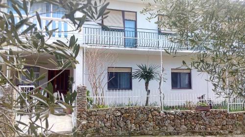  Apartments Artina in Vrgada