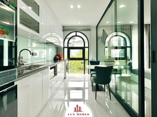 The LuxHomes Apartment Vinhomes Marina - 전망