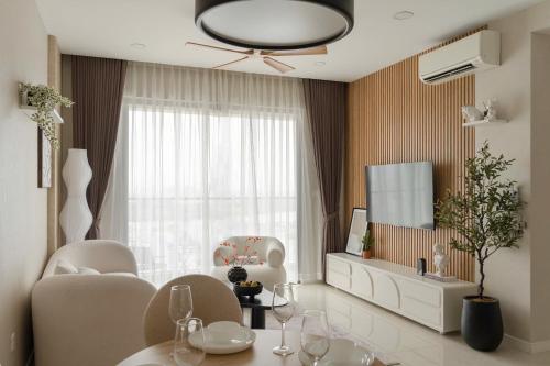 Penthouse floor 2Br+View Bitexco+L81 Bui Vien 500m