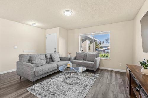 Peaceful and Quiet 4 Br house with Garage detail