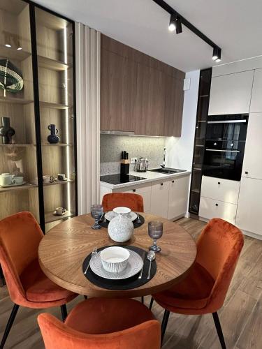 Luksusowy apartament z klimatyzacją i garażem podziemnym w centrum miasta