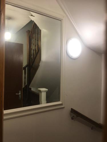 F3 Cosy Single Room (Sandycroft Guest House) 3