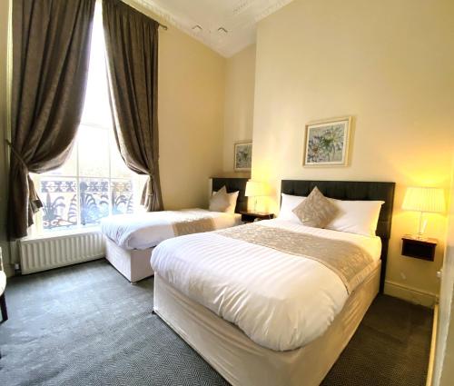 Fitzwilliam Townhouse - image 2