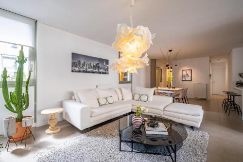 Award-winning apartments, Atenas