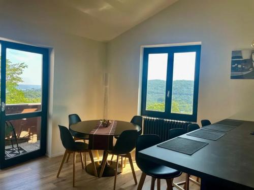 Iekārtas, Appartement moderne à Nebbiuno avec vue (Appartement moderne a Nebbiuno avec vue) in Nebbiuno