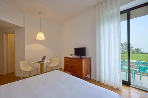 Hotel Emilia - image 7