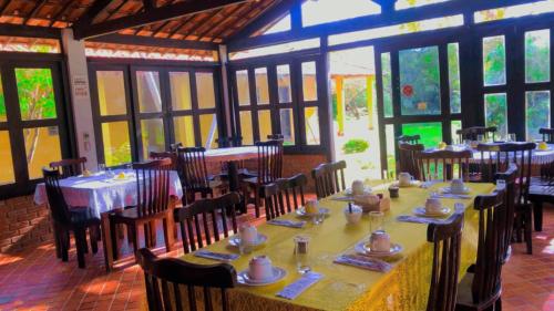 餐廳, Pousada e Restaurante Nomads Lagoa in 日若卡迪熱里科阿科阿拉
