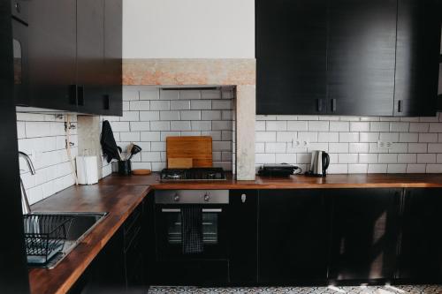 Embassy Arriaga Private Elegance Rooms in Stylish Shared Apartment 2