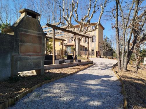 Havre de paix au sein d'un T3 d'une bastide aixoise Havre de paix au sein d'un T3 d'une bastide aixoise