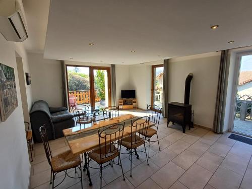 La Maison Lhaaa ! gîte à louer Ruffieux