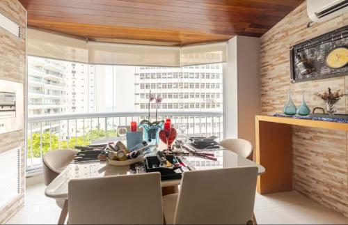 Flat ao lado do Mar Four Season – khách sạn tại Morro do Maluf