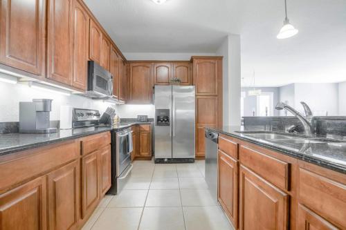 New! Luxurious Vista Cay Lakeview Fantasy Near all theme parks and walk to the Convention Center in Orlando, USA