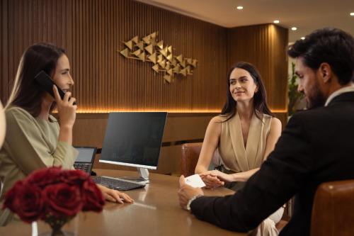 Golden Sands Suites - image 12