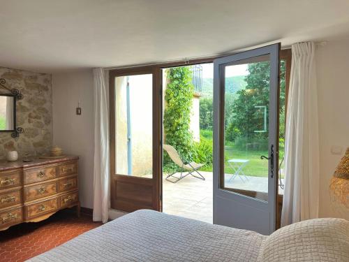 Buitenkant, Historic Bastide With Private Pool In The Luberon in Reillanne