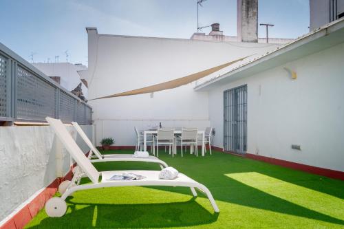 Panther Home Tomás de Ibarra, Севилья