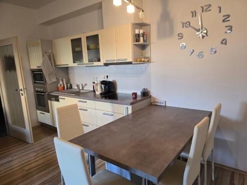 Apartmán Violette (Apartman Violette) in โนวา อูลิเช