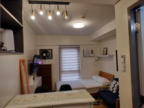 Studio 7 Condominium, Manila (photo 8)