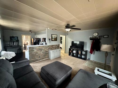 Cozy Pines Cabin in Prescott - 3bd 2ba