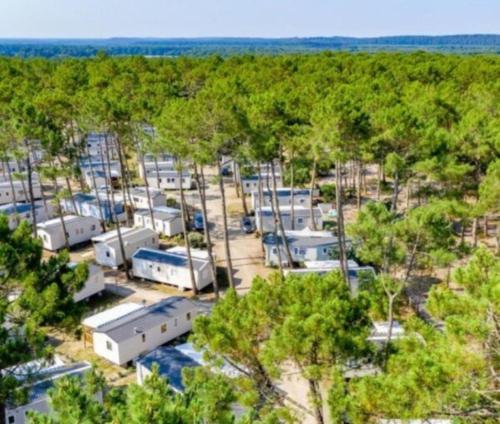 Viesnīcas āriene, MH 007 ELITE 3 chambres dont suite parentale et 2 salles de bain sur magnifique parcelle dans campin in St Julien En Born