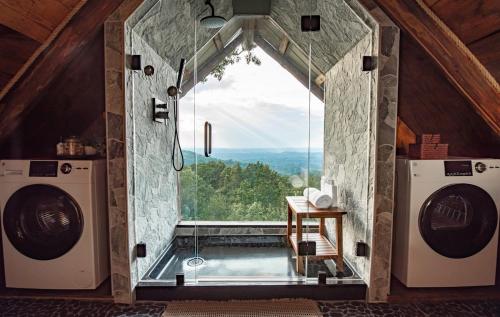 Unique Tiny Home Cabin - Breathtaking Views